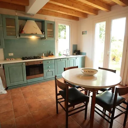 Lägenhet Casa Azul- Bilocale Con Giardino